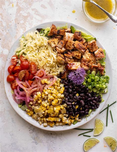How many sugar are in pandinis salad entree bbq chicken salad - calories, carbs, nutrition