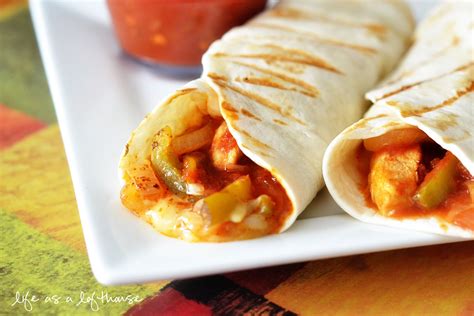 How many sugar are in pandinis sand labretti chicken fajita - calories, carbs, nutrition