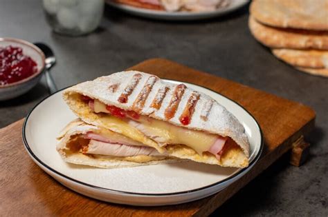 How many sugar are in panini monte cmp - calories, carbs, nutrition