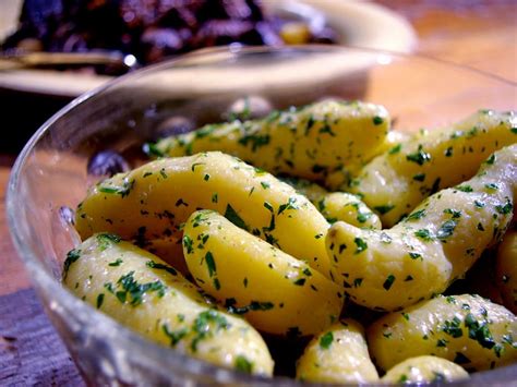How many sugar are in parslied potatoes - calories, carbs, nutrition