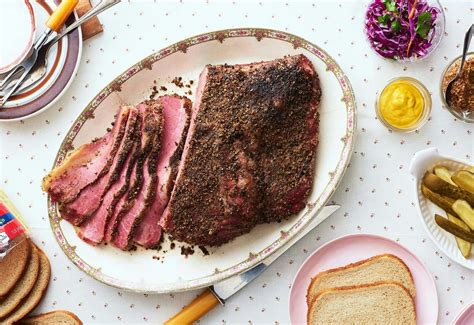 How many sugar are in pastrami - calories, carbs, nutrition