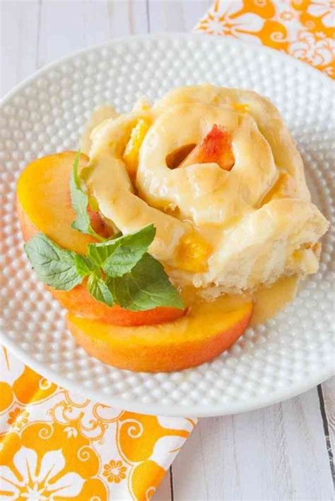 How many sugar are in peach cinnamon roll, with frosting - calories, carbs, nutrition