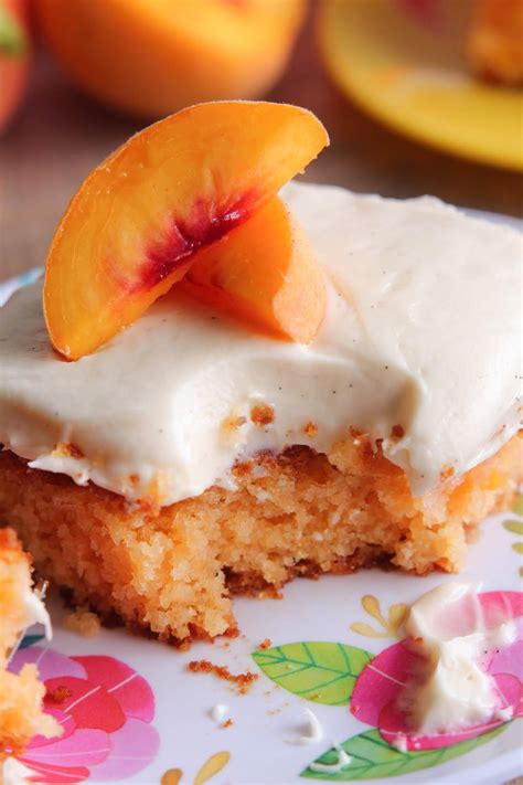 How many sugar are in peach cream cheese frosting - calories, carbs, nutrition