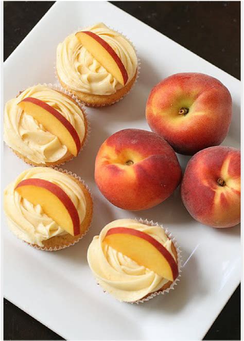 How many sugar are in peach cream cheese frosting - calories, carbs, nutrition