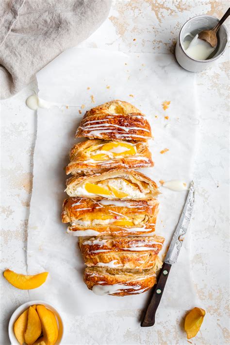 How many sugar are in peach danish (74679.6) - calories, carbs, nutrition