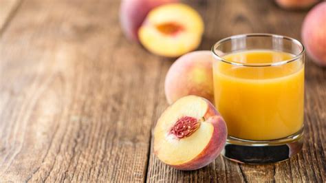 How many sugar are in peaches in juice - calories, carbs, nutrition