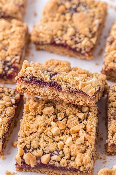 How many sugar are in peanut butter and jelly bar - calories, carbs, nutrition