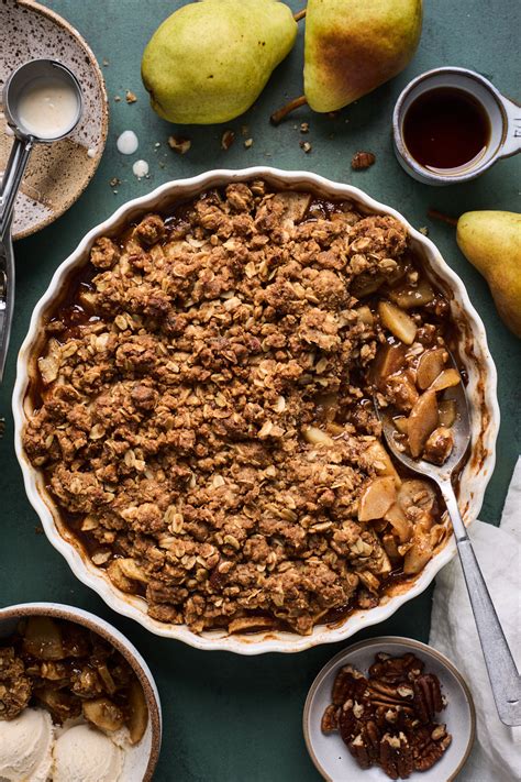 How many sugar are in pear crumble - calories, carbs, nutrition