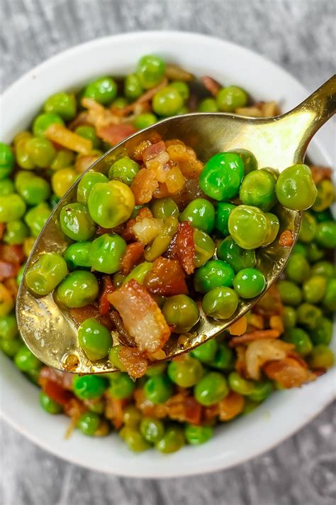 How many sugar are in peas, mushrooms, bacon & onion - calories, carbs, nutrition