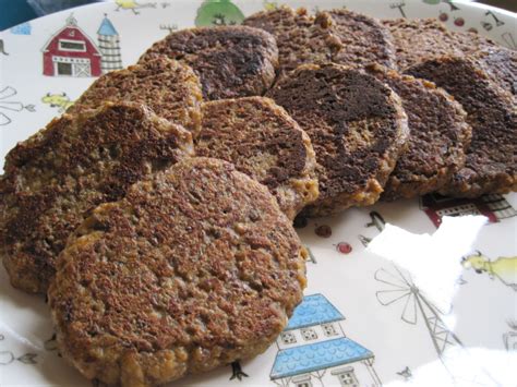 How many sugar are in pecan flaxseed bread, vegetarian sausage patties, orange segments (400veg) - calories, carbs, nutrition
