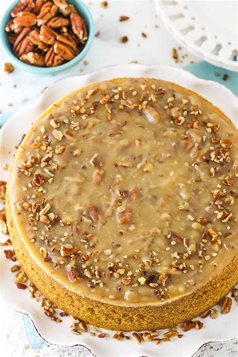 How many sugar are in pecan praline cheesecake - calories, carbs, nutrition