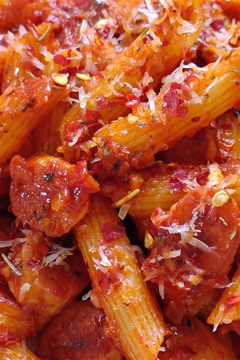 How many sugar are in penne, hot sausage (bostwick) - calories, carbs, nutrition