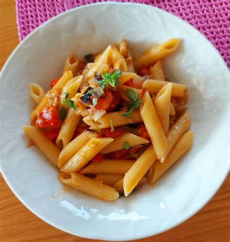 How many sugar are in penne melanzane - reduced fat - calories, carbs, nutrition