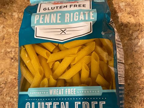 How many sugar are in penne pasta & wheat freekeh meatballs - calories, carbs, nutrition