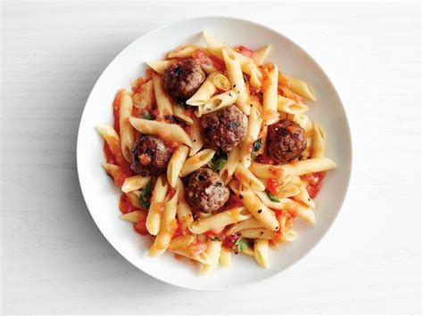 How many sugar are in penne with tomato-vodka sauce and mini italian meatballs - calories, carbs, nutrition