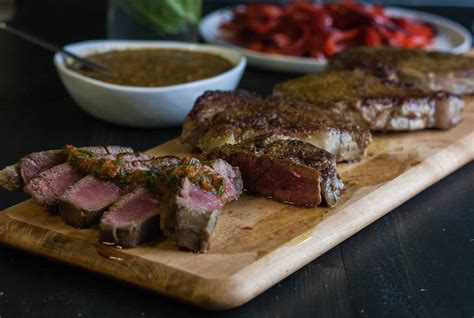 How many sugar are in pepper crusted roast beef and parsley chimichurri - calories, carbs, nutrition