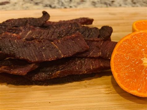 How many sugar are in peppered beef jerky - calories, carbs, nutrition