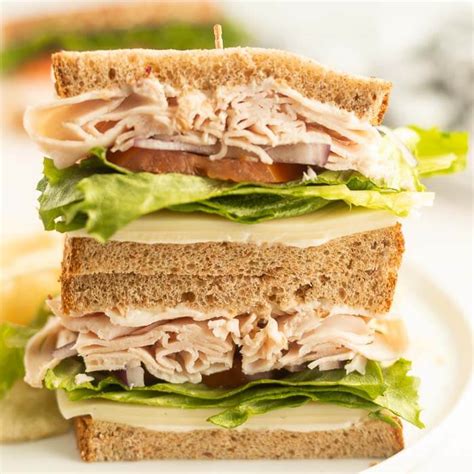 How many sugar are in peppered turkey sandwich w/honey dijon - calories, carbs, nutrition