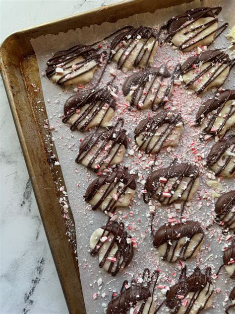 How many sugar are in peppermint sprinkled ganache bar - calories, carbs, nutrition