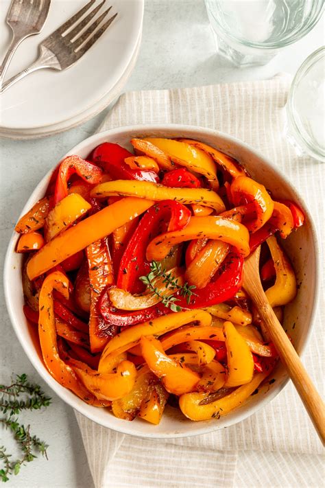 How many sugar are in peppers - sweet, red, sauteed - calories, carbs, nutrition