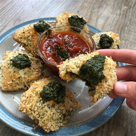 How many sugar are in pesto bites - calories, carbs, nutrition