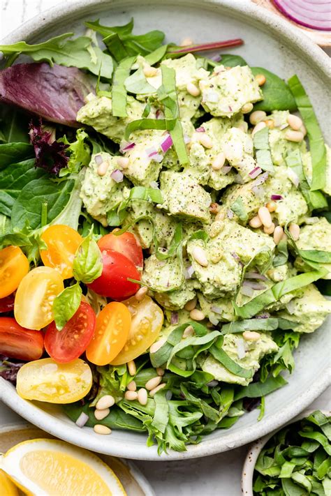 How many sugar are in pesto chicken salad (11738.0) - calories, carbs, nutrition