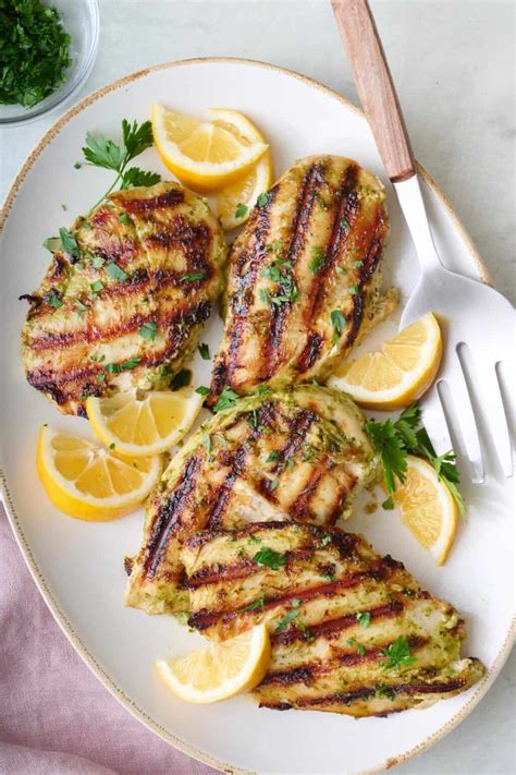 How many sugar are in pesto grilled chicken (16856.4) - calories, carbs, nutrition