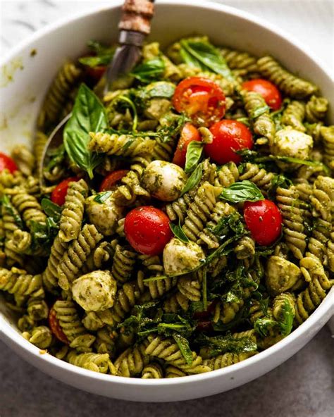 How many sugar are in pesto pasta salad - calories, carbs, nutrition