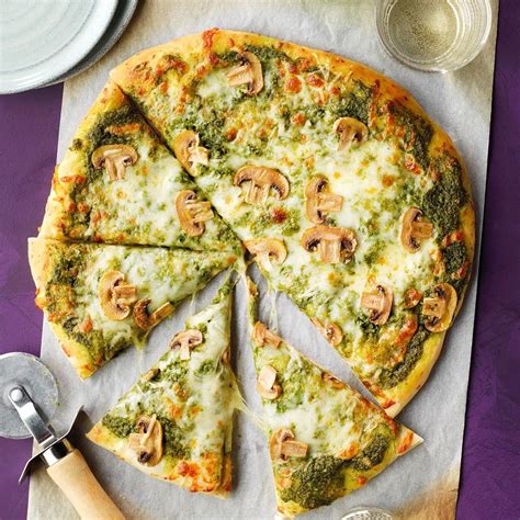 How many sugar are in pesto pizza - calories, carbs, nutrition