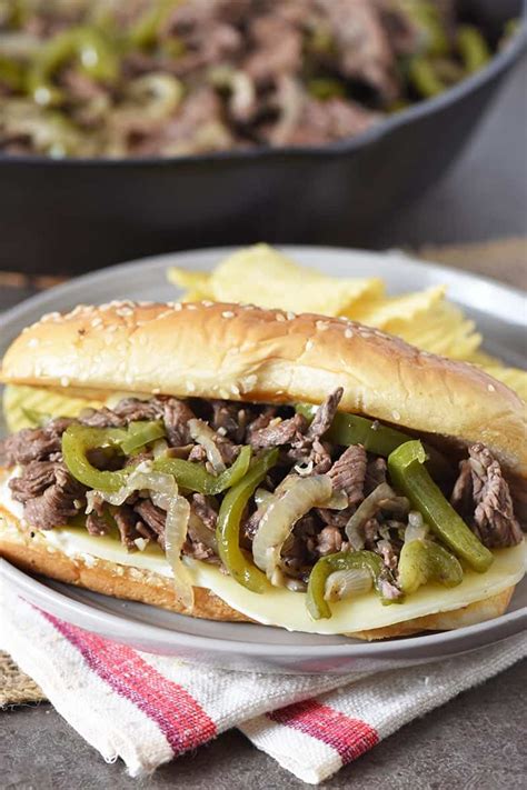 How many sugar are in philly cheesesteak on bun - calories, carbs, nutrition