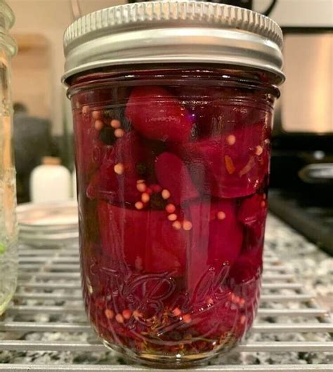 How many sugar are in pickled beets - calories, carbs, nutrition