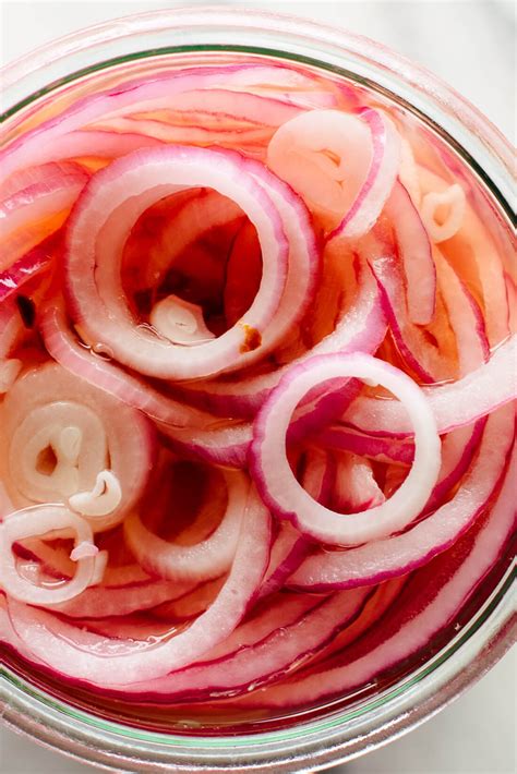How many sugar are in pickled onions - calories, carbs, nutrition
