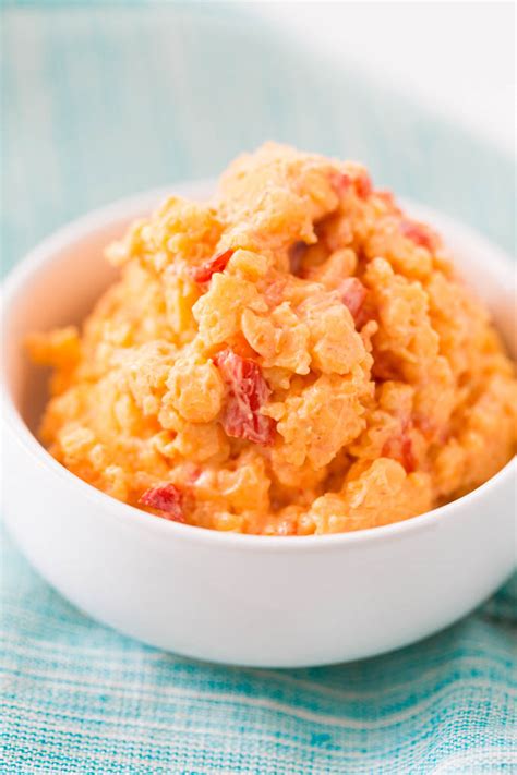 How many sugar are in pimento cheese - calories, carbs, nutrition