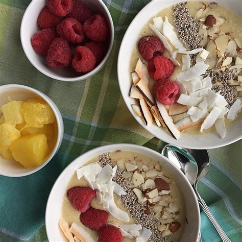 How many sugar are in pineapple coconut smoothie bowl - calories, carbs, nutrition