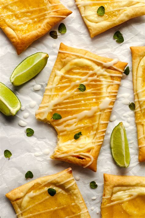 How many sugar are in pineapple danish (74679.7) - calories, carbs, nutrition