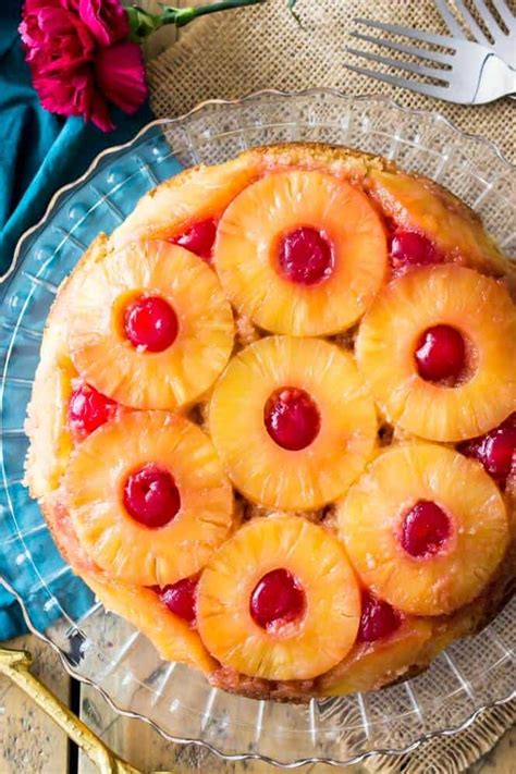 How many sugar are in pineapple upside down cake - calories, carbs, nutrition