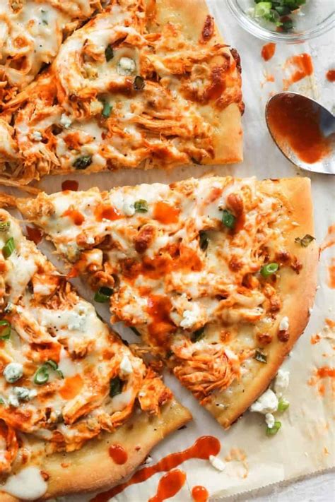 How many sugar are in pizza buffalo chicken - calories, carbs, nutrition