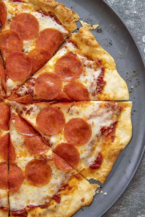 How many sugar are in pizza southwestern thin crust - calories, carbs, nutrition