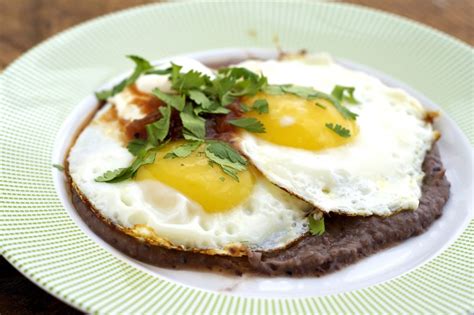 How many sugar are in pizzetta whole wheat huevos rancheros - calories, carbs, nutrition