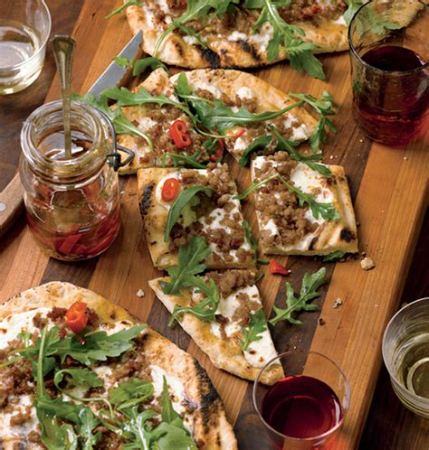 How many sugar are in pizzetta whole wheat turkey sausage arugula - calories, carbs, nutrition