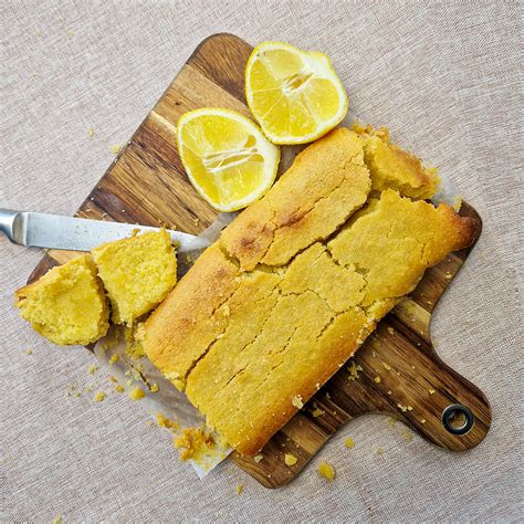 How many sugar are in polenta and lemon cake - calories, carbs, nutrition