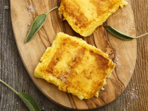 How many sugar are in polenta with garlic & parmesan - calories, carbs, nutrition