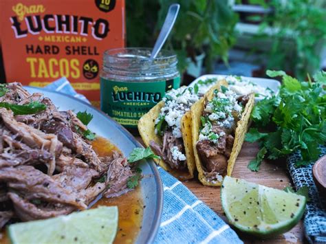 How many sugar are in pork carnitas hard taco - calories, carbs, nutrition