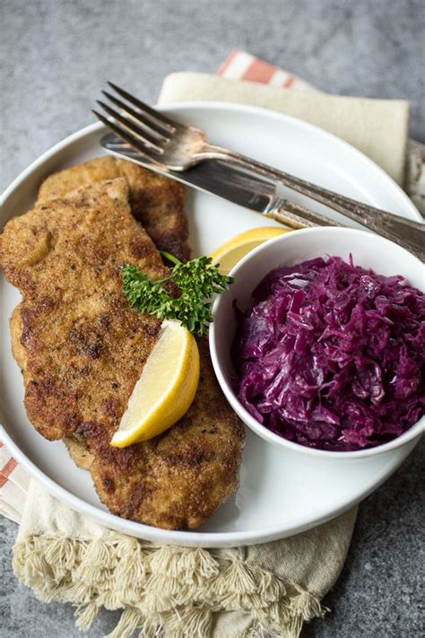 How many sugar are in pork schnitzel - calories, carbs, nutrition