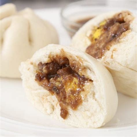 How many sugar are in pork siopao - calories, carbs, nutrition