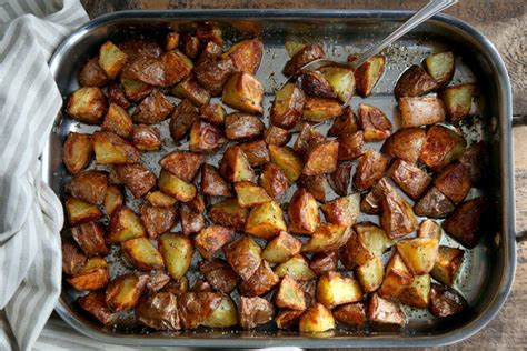 How many sugar are in potatoes, italian roasted (bostwick) - calories, carbs, nutrition