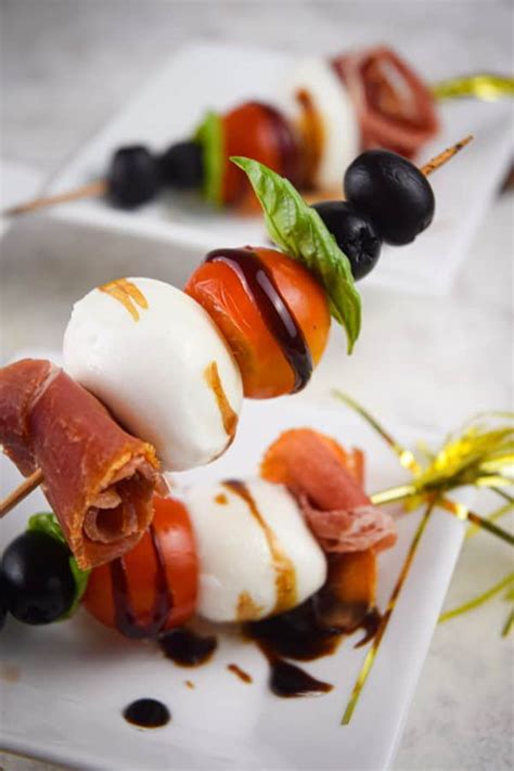 How many sugar are in prosciutto caprese minis - calories, carbs, nutrition