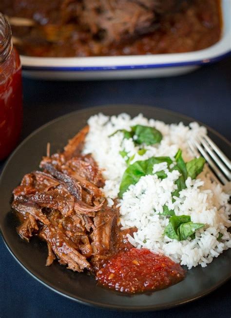 How many sugar are in pulled beef brisket - calories, carbs, nutrition