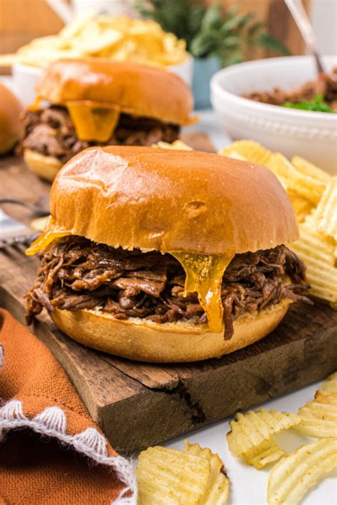 How many sugar are in pulled beef sandwich - calories, carbs, nutrition