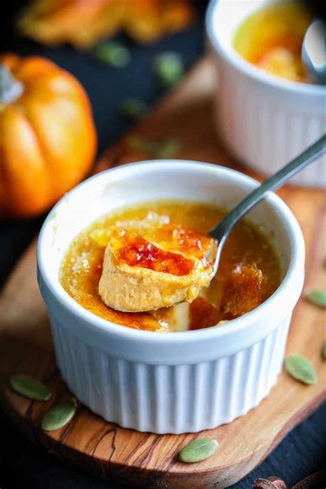 How many sugar are in pumpkin brulee - calories, carbs, nutrition